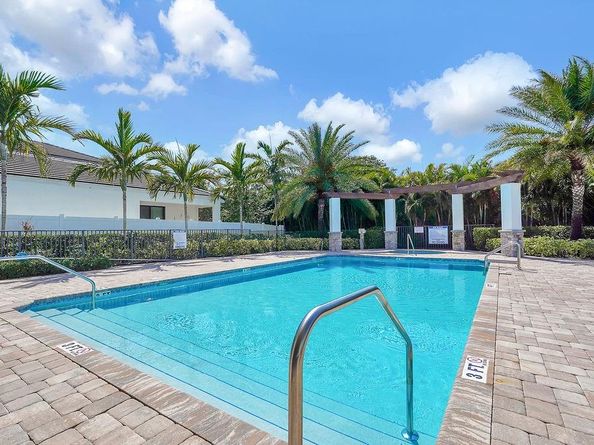 453 NW 36th Ave, Pompano Beach FL 33069