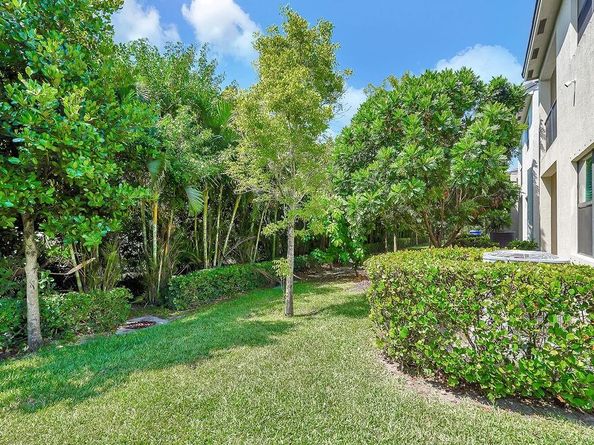 453 NW 36th Ave, Pompano Beach FL 33069