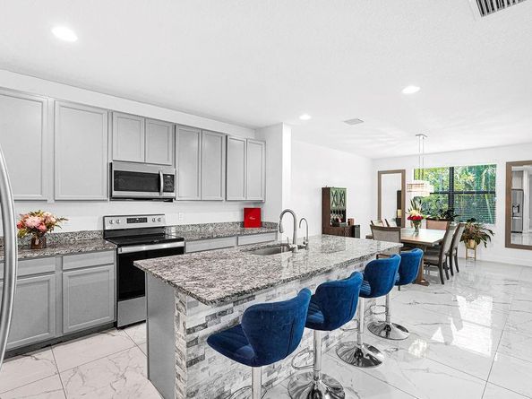 453 NW 36th Ave, Pompano Beach FL 33069