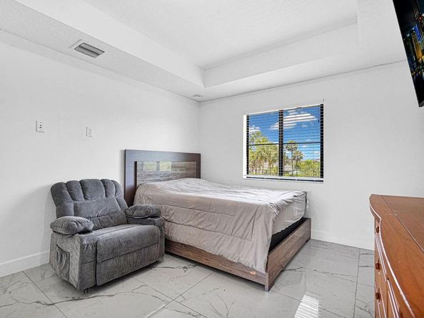453 NW 36th Ave, Pompano Beach FL 33069
