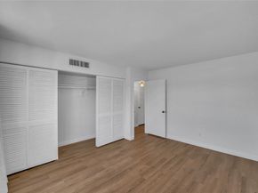 5203 NE 24th Ter B207, Fort Lauderdale FL 33308
