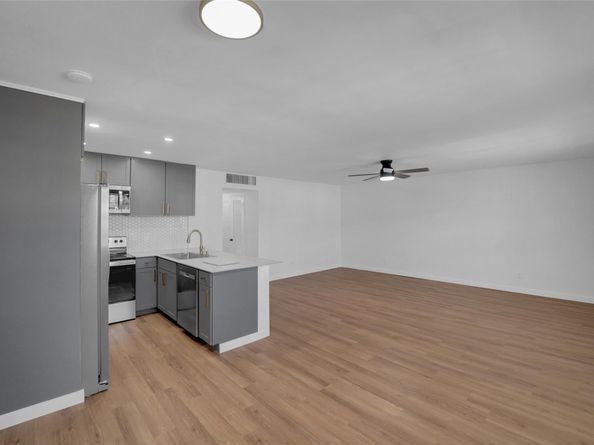5203 NE 24th Ter B207, Fort Lauderdale FL 33308