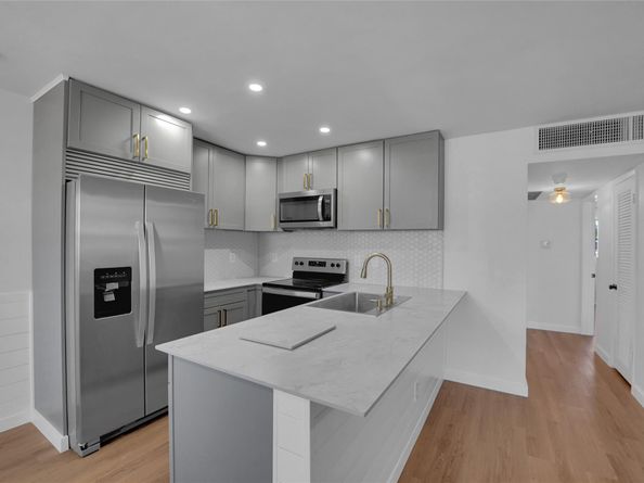 5203 NE 24th Ter B207, Fort Lauderdale FL 33308