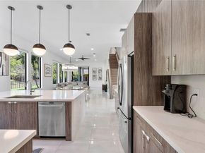 9015 W Parkland Bay Trl, Parkland FL 33076