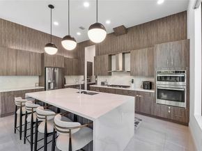 9015 W Parkland Bay Trl, Parkland FL 33076