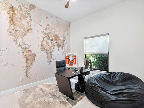 9015 W Parkland Bay Trl, Parkland FL 33076