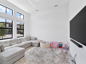 9015 W Parkland Bay Trl, Parkland FL 33076