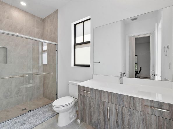 9015 W Parkland Bay Trl, Parkland FL 33076