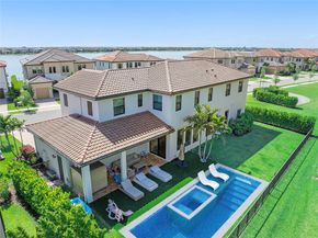 9015 W Parkland Bay Trl, Parkland FL 33076
