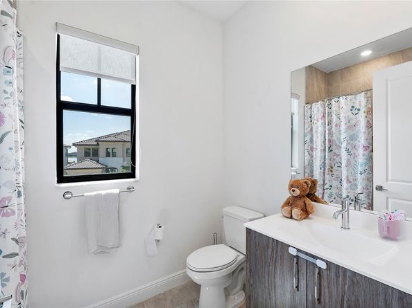 9015 W Parkland Bay Trl, Parkland FL 33076