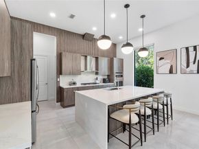 9015 W Parkland Bay Trl, Parkland FL 33076