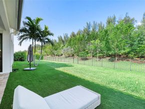 9015 W Parkland Bay Trl, Parkland FL 33076