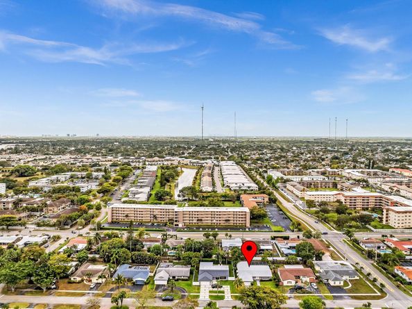 5118 Adams St, Hollywood FL 33021