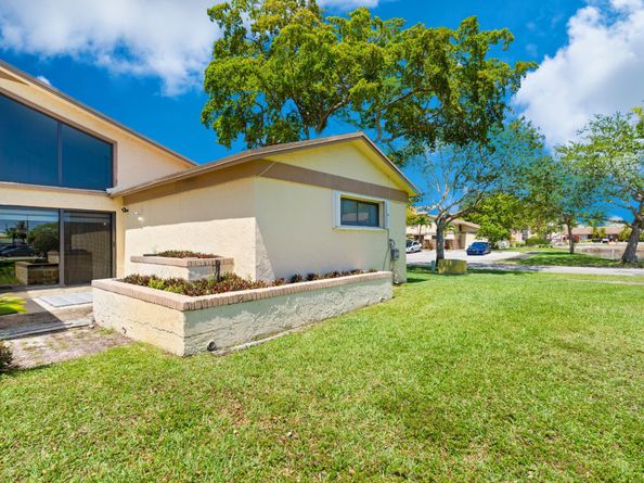10650 NW 30th Place 1, Sunrise FL 33322
