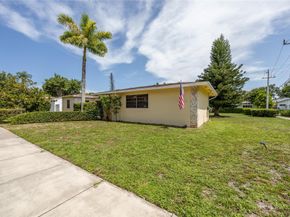 904 SE 11th Ct, Fort Lauderdale FL 33316