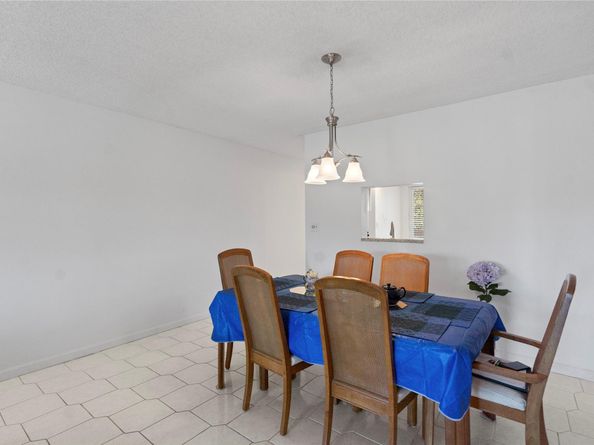 4301 Martinique Cir C2, Coconut Creek FL 33066