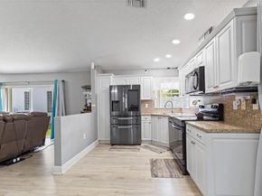 7385 NW 24th St, Margate FL 33063