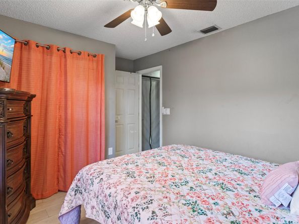 7385 NW 24th St, Margate FL 33063
