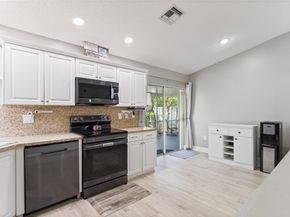 7385 NW 24th St, Margate FL 33063