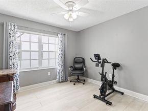 7385 NW 24th St, Margate FL 33063