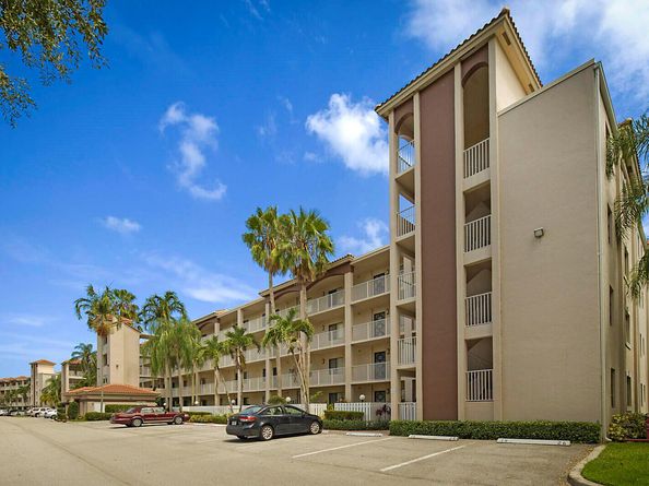 6037 Pointe Regal Circle 403, Delray Beach FL 33484