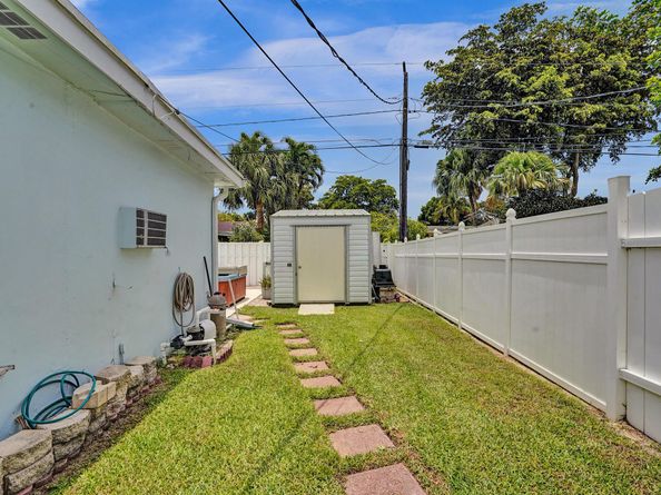 2155 NW 63rd Avenue, Margate FL 33063