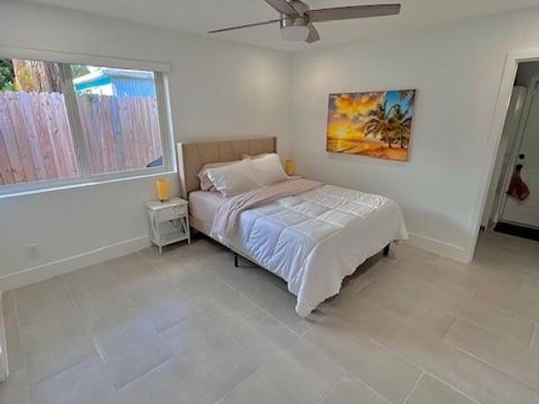 1001 NE 4th St, Pompano Beach FL 33060