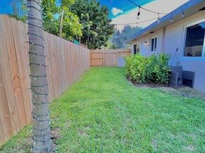 1001 NE 4th St, Pompano Beach FL 33060