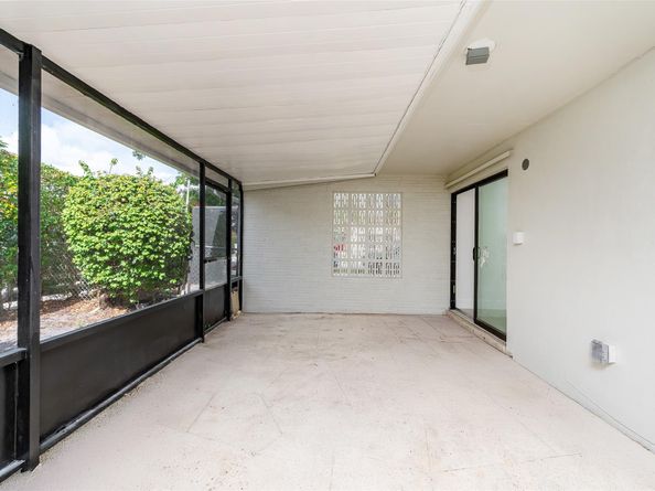 18101 NW 84th Ave, Hialeah FL 33015