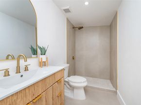 18101 NW 84th Ave, Hialeah FL 33015