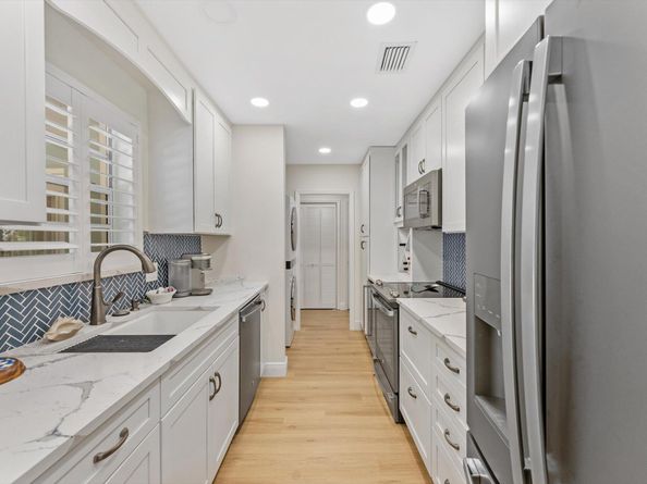 114 NE 11th Street, Delray Beach FL 33444