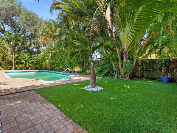 114 NE 11th Street, Delray Beach FL 33444