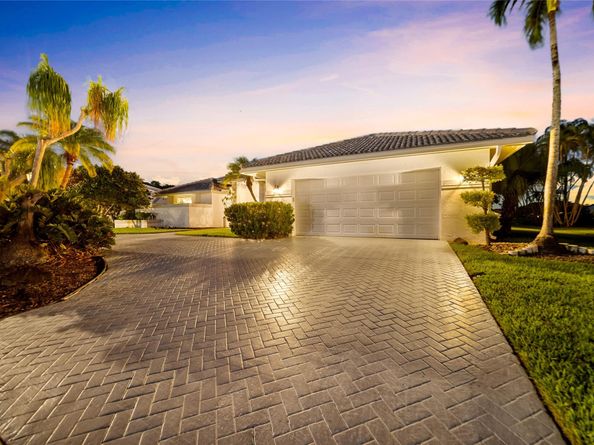 11127 Boca Woods Lane Lane, Boca Raton FL 33428