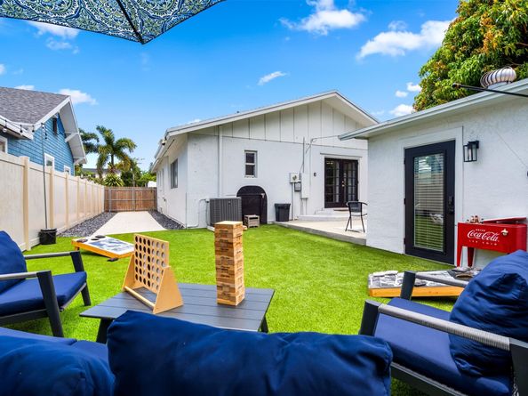 439 Monroe Dr, West Palm Beach FL 33405