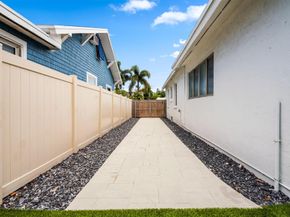 439 Monroe Dr, West Palm Beach FL 33405