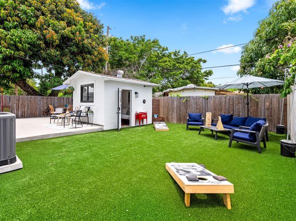 439 Monroe Dr, West Palm Beach FL 33405