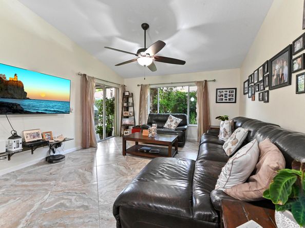 8404 Long Bay, West Palm Beach FL 33411