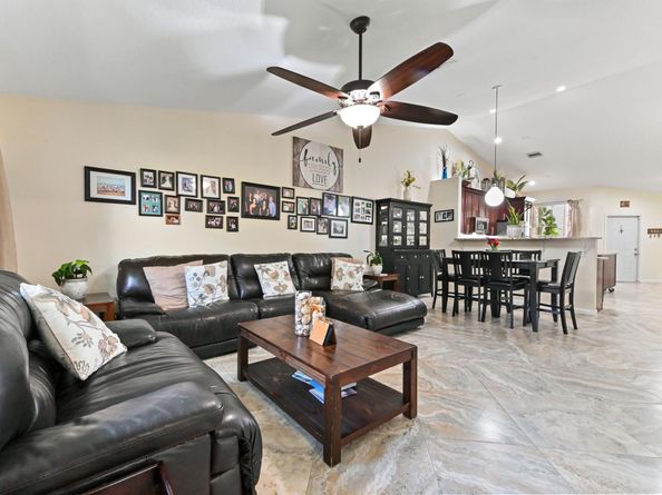 8404 Long Bay, West Palm Beach FL 33411