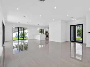 3920 Espan Court, Palm Springs FL 33461