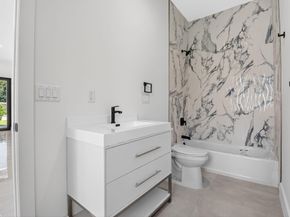 3920 Espan Court, Palm Springs FL 33461