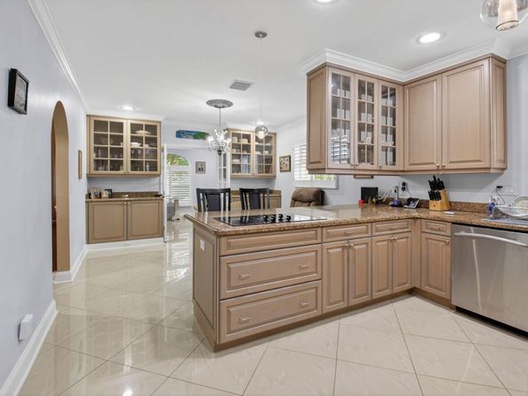 2 Fairway Drive, Boynton Beach FL 33436