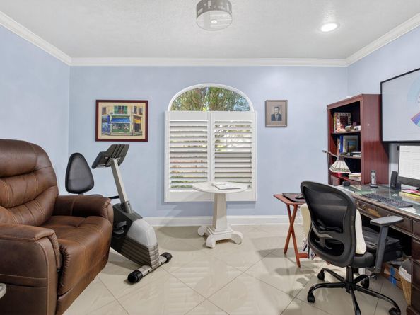 2 Fairway Drive, Boynton Beach FL 33436