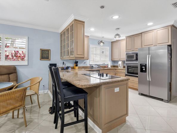 2 Fairway Drive, Boynton Beach FL 33436