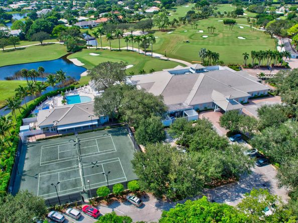2 Fairway Drive, Boynton Beach FL 33436