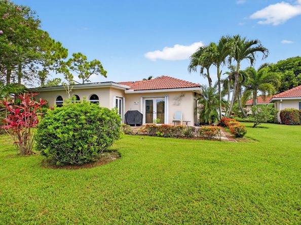 2 Fairway Drive, Boynton Beach FL 33436