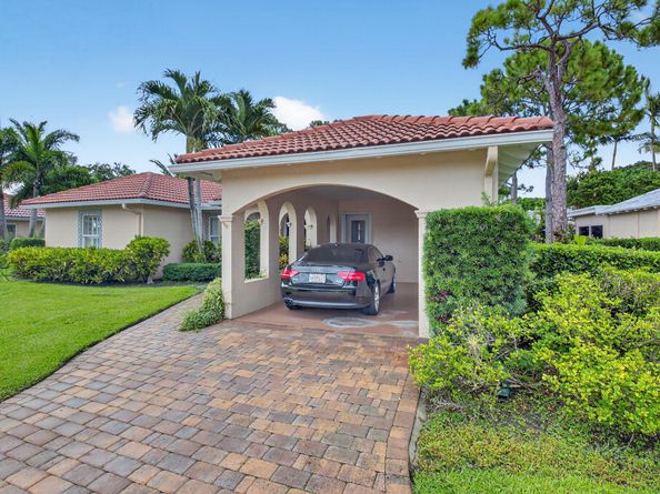2 Fairway Drive, Boynton Beach FL 33436