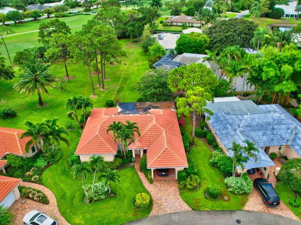 2 Fairway Drive, Boynton Beach FL 33436