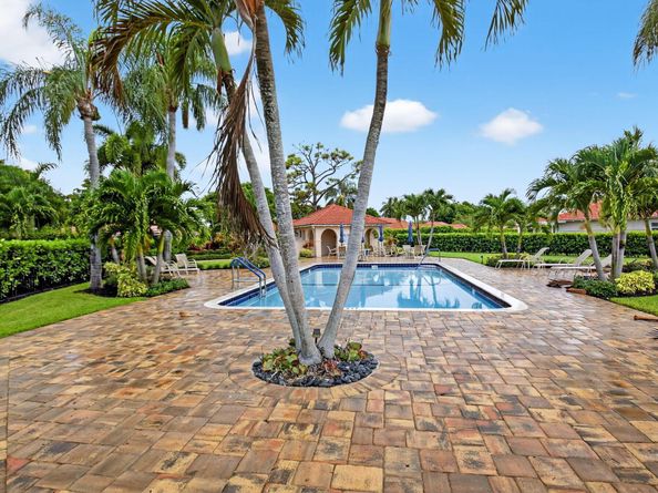 2 Fairway Drive, Boynton Beach FL 33436