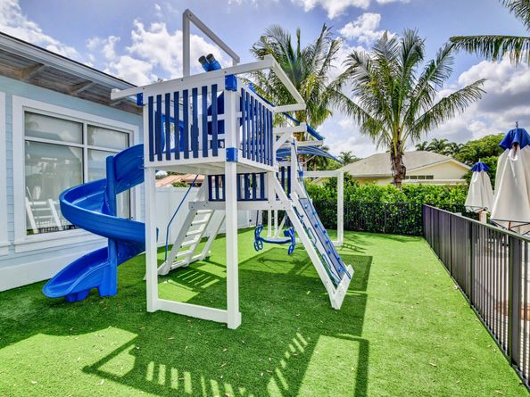 2 Fairway Drive, Boynton Beach FL 33436