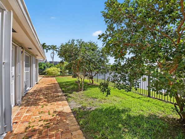 11814 N Lake Drive, Boynton Beach FL 33436